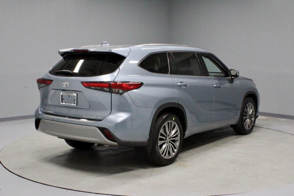 used 2021 Toyota Highlander car, priced at $31,934