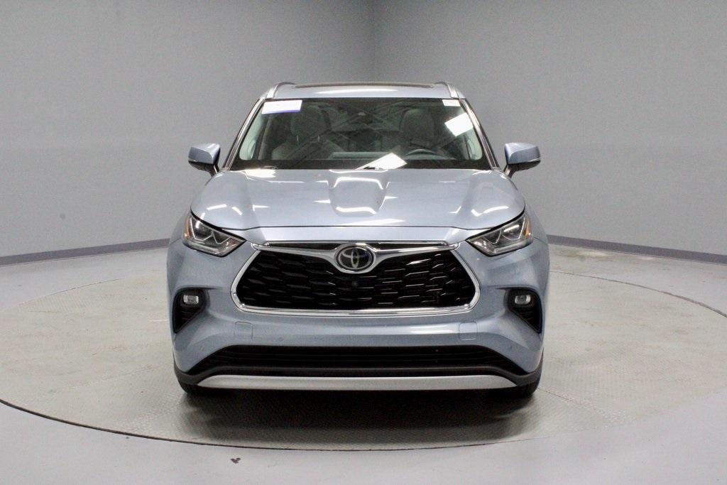 used 2021 Toyota Highlander car, priced at $31,934