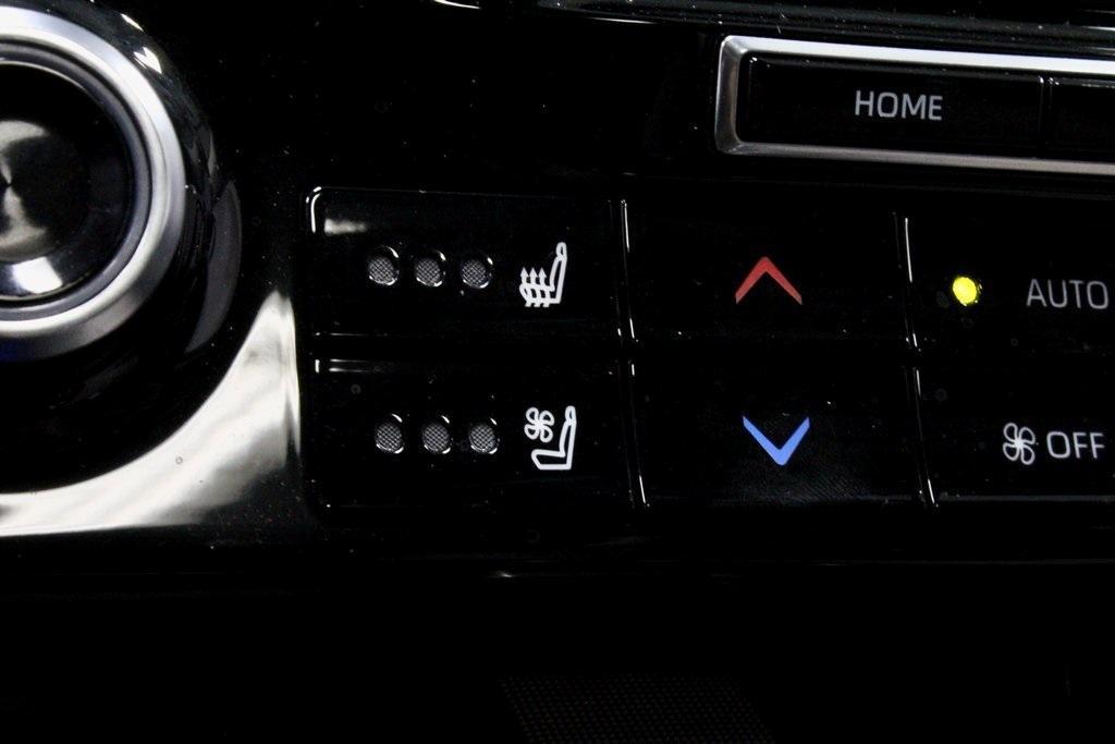 used 2021 Toyota Highlander car, priced at $31,934