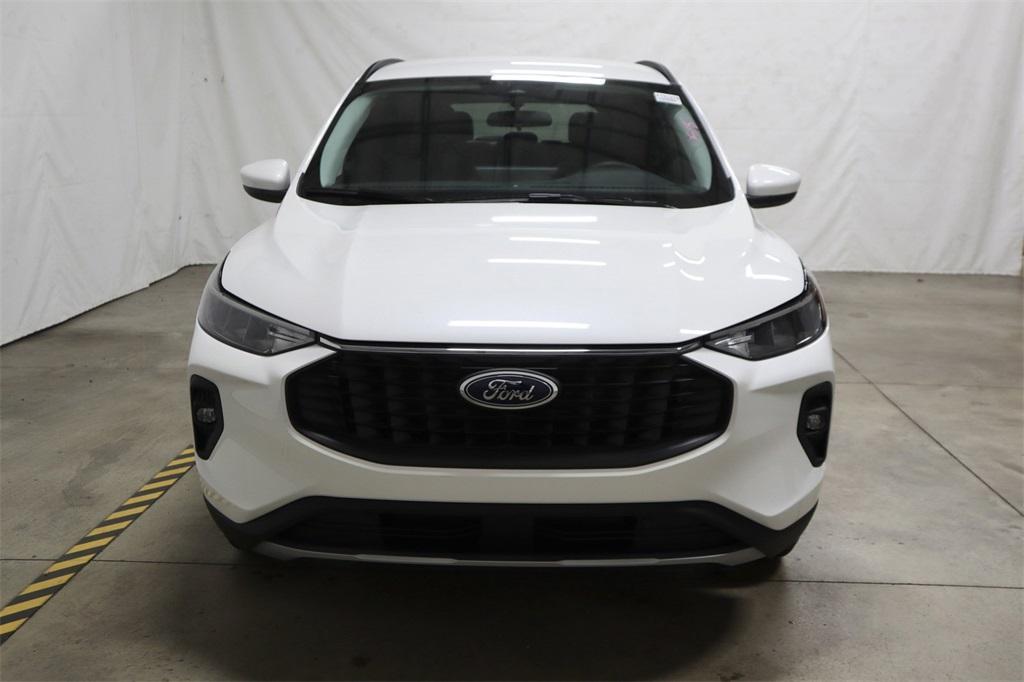 new 2025 Ford Escape car, priced at $39,890