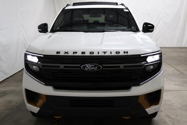 new 2025 Ford Expedition car, priced at $84,615