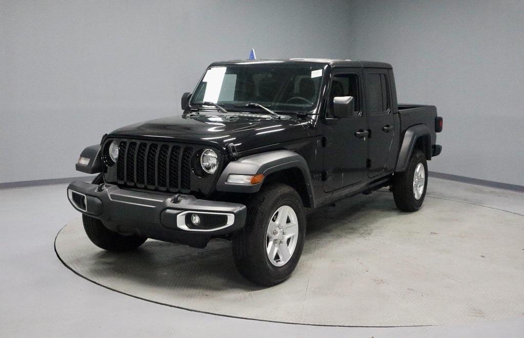 used 2023 Jeep Gladiator car, priced at $28,111