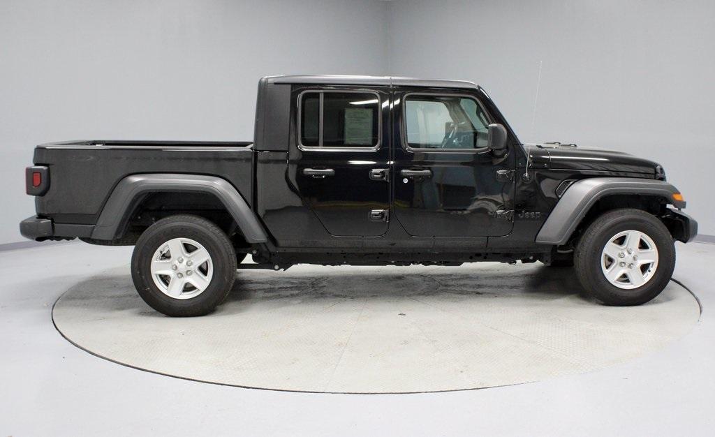 used 2023 Jeep Gladiator car, priced at $27,365