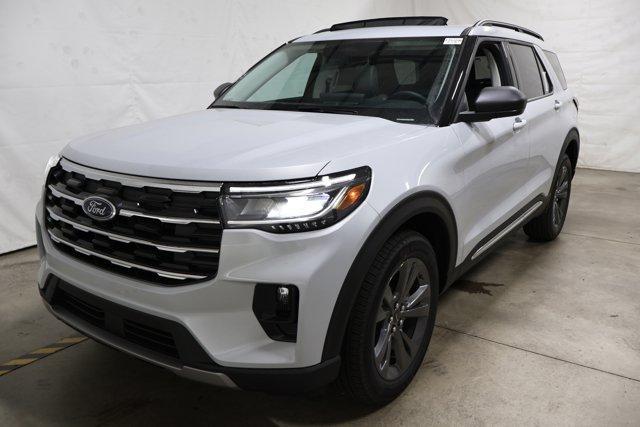 new 2025 Ford Explorer car, priced at $48,705