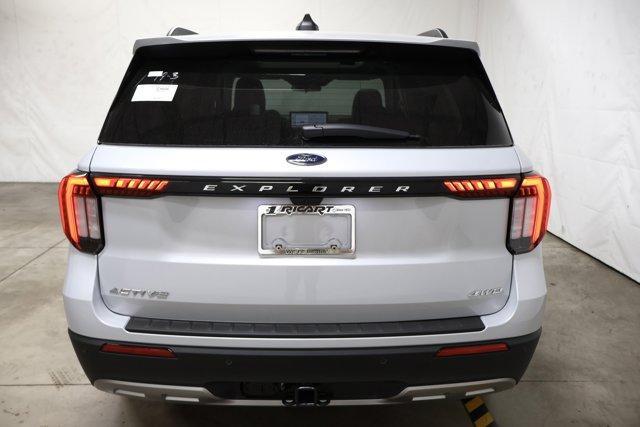 new 2025 Ford Explorer car, priced at $48,705