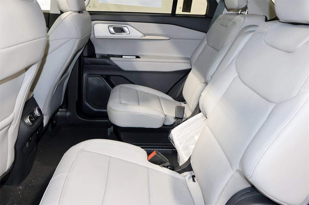 new 2025 Ford Explorer car, priced at $51,750