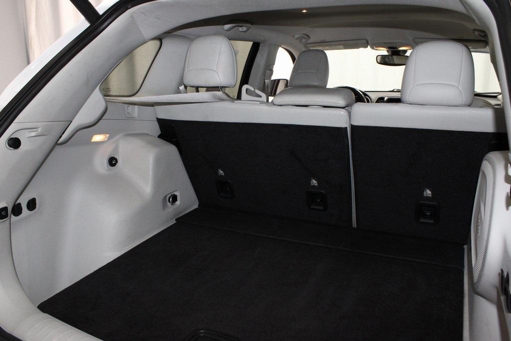 used 2020 Jeep Cherokee car, priced at $12,024