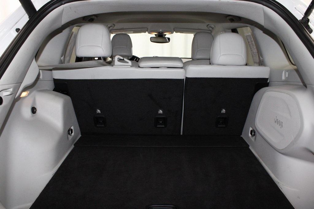 used 2020 Jeep Cherokee car, priced at $12,024