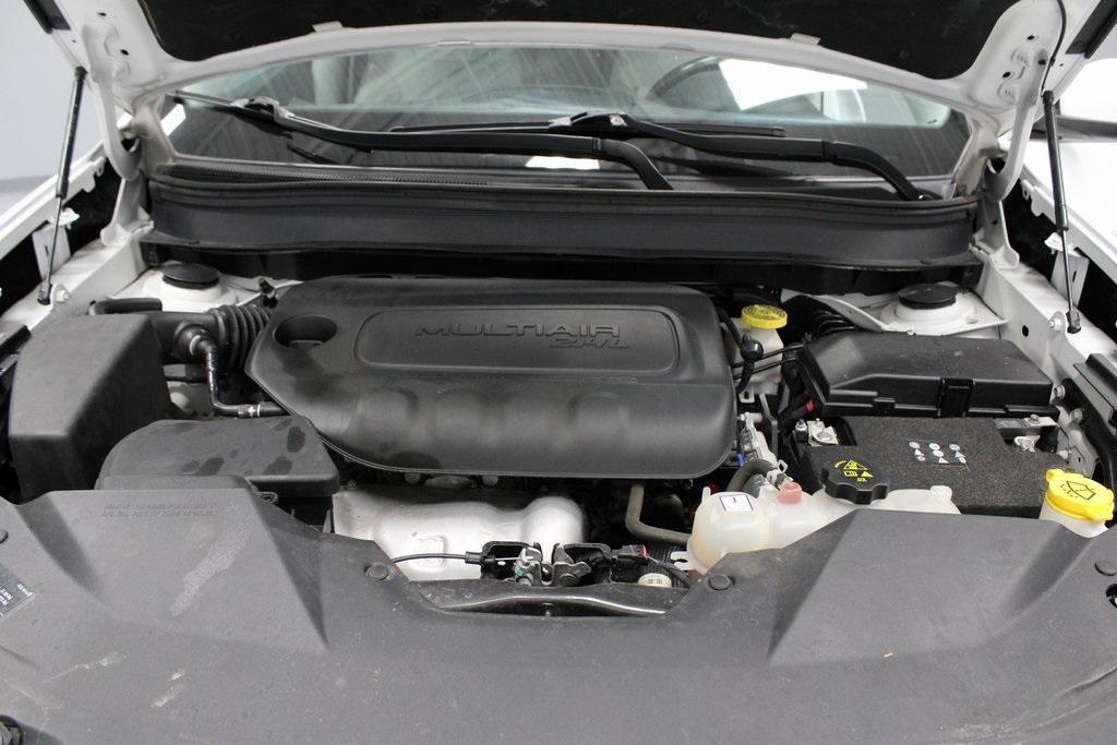used 2020 Jeep Cherokee car, priced at $12,024