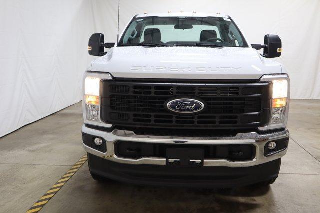 new 2024 Ford F-350 car, priced at $51,945