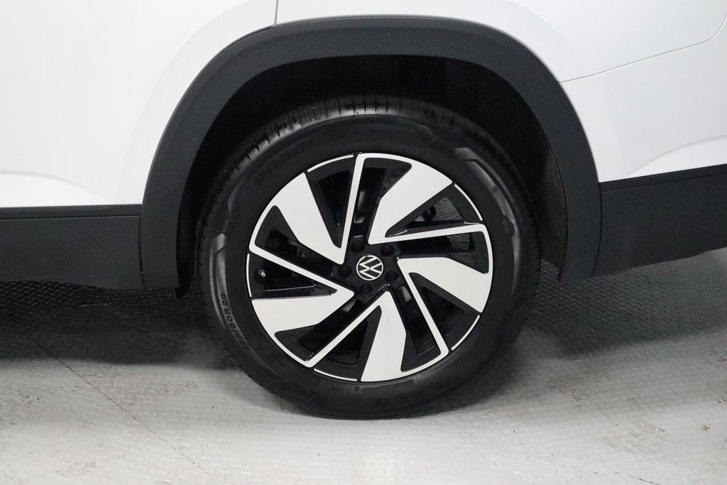 used 2024 Volkswagen Atlas car, priced at $33,832