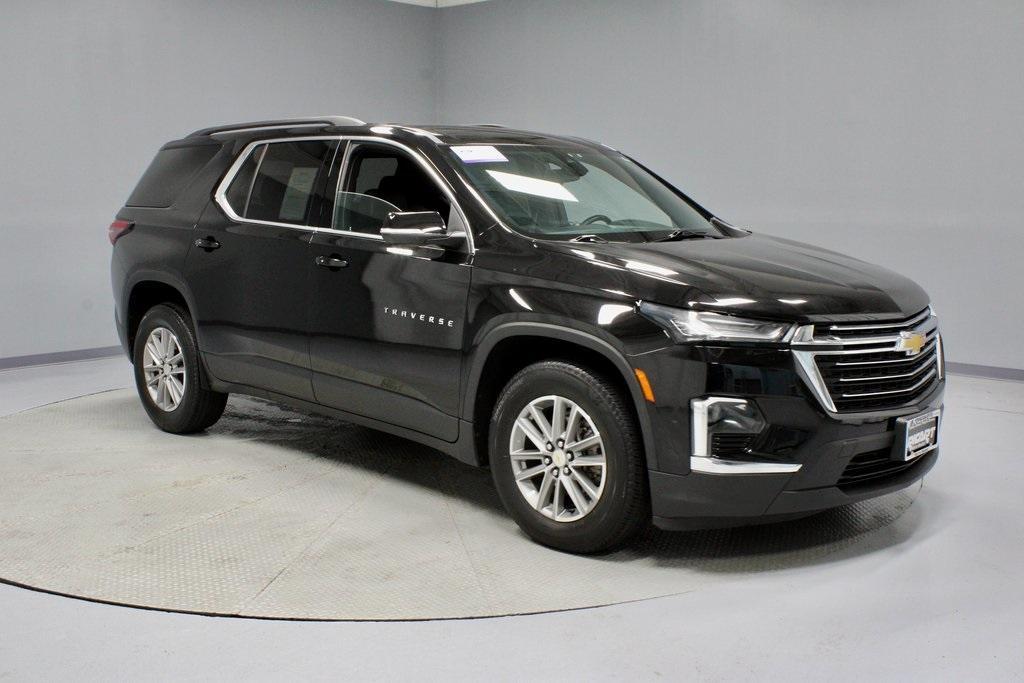 used 2022 Chevrolet Traverse car, priced at $31,403