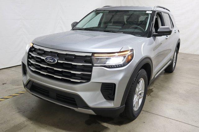 new 2025 Ford Explorer car, priced at $40,850