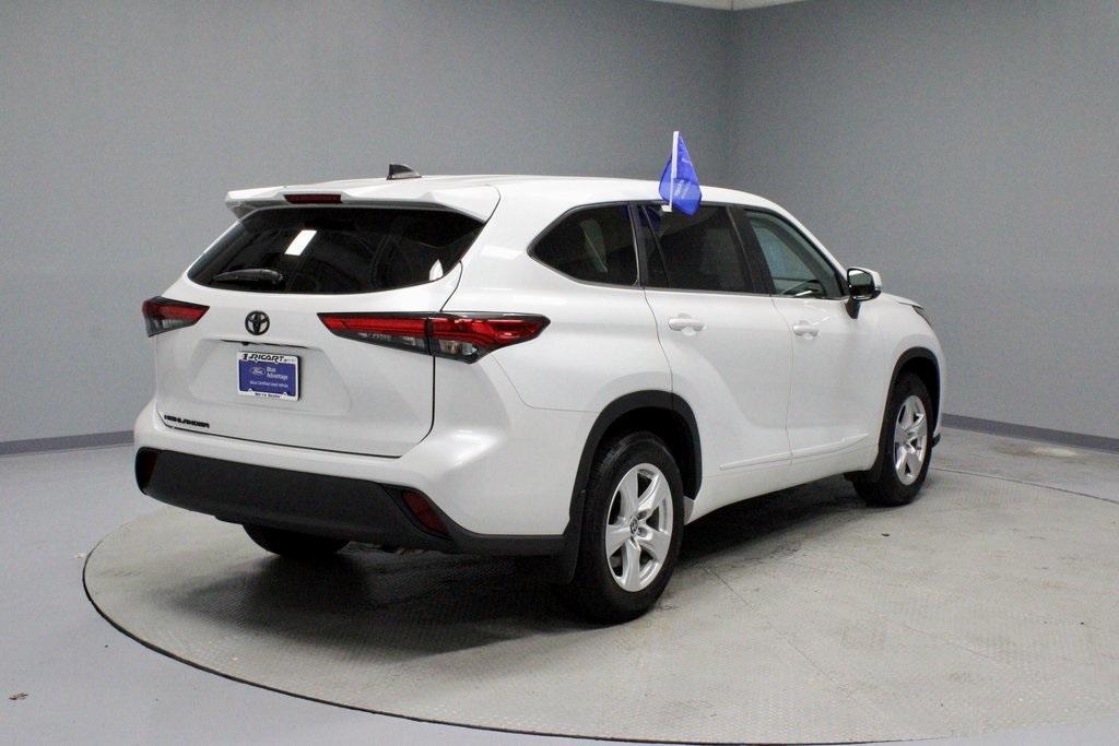 used 2023 Toyota Highlander car, priced at $31,609