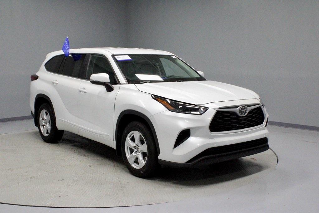 used 2023 Toyota Highlander car, priced at $31,609