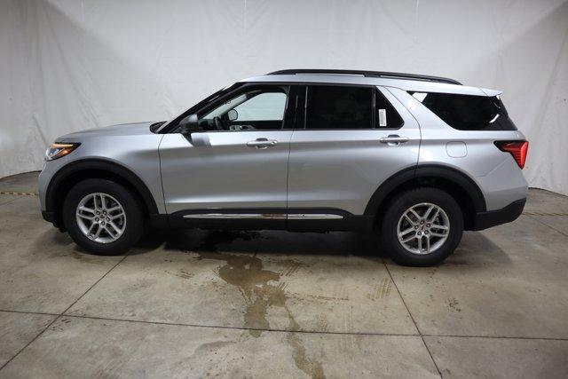 new 2025 Ford Explorer car, priced at $40,850