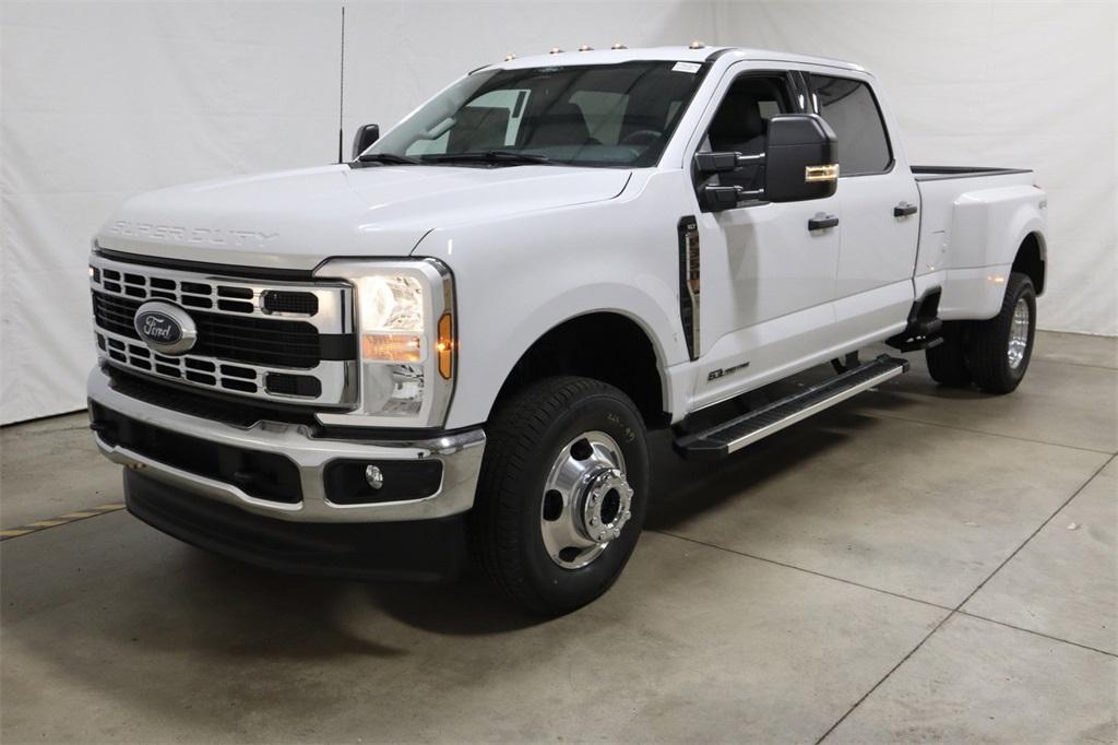 new 2024 Ford F-350 car, priced at $75,935