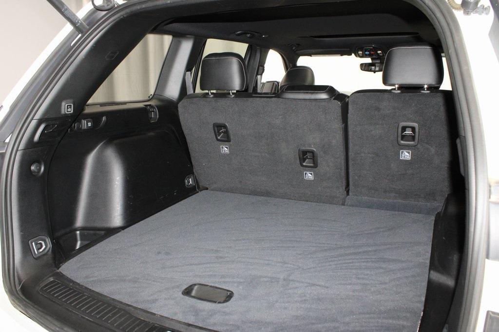 used 2023 Jeep Grand Cherokee car, priced at $30,275