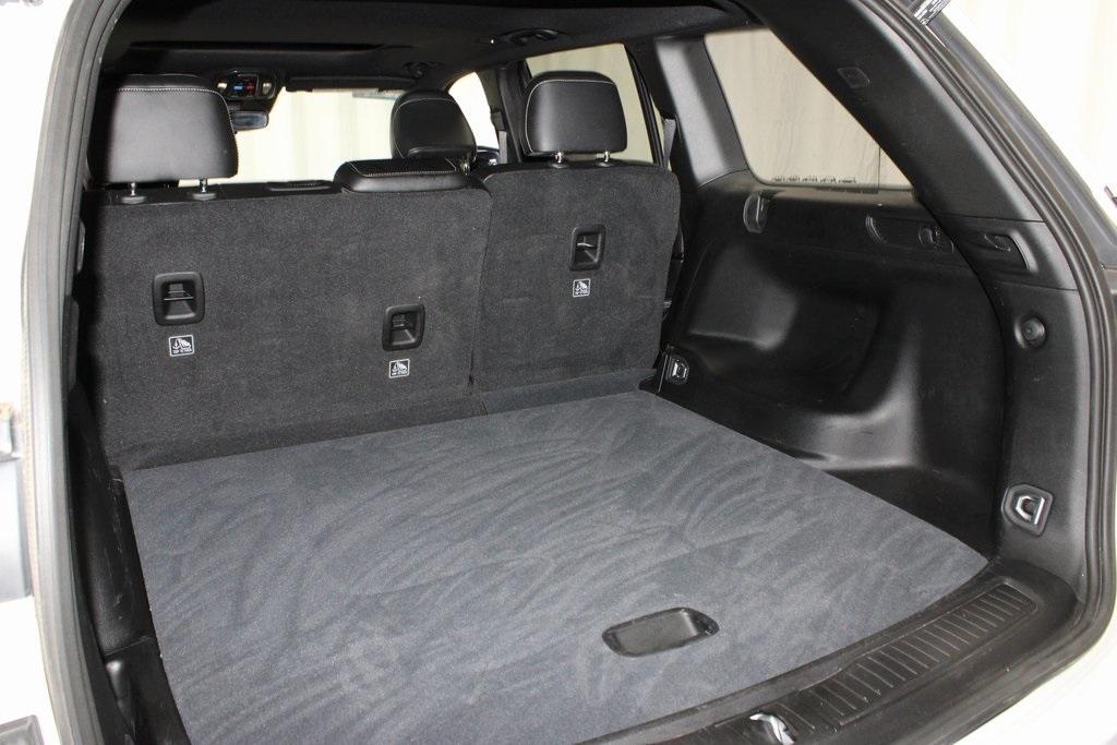 used 2023 Jeep Grand Cherokee car, priced at $30,275