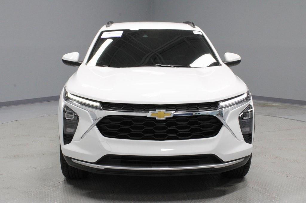 used 2024 Chevrolet Trax car, priced at $19,347