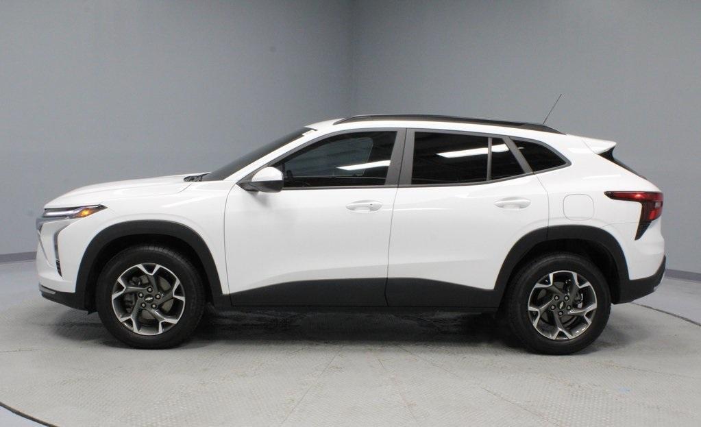 used 2024 Chevrolet Trax car, priced at $19,347