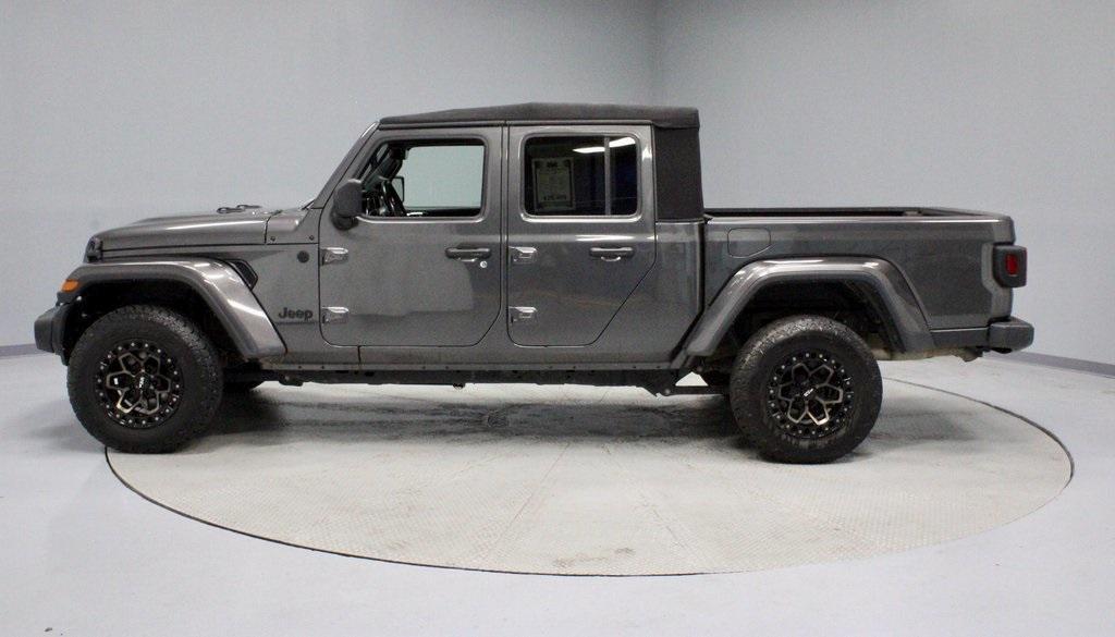 used 2022 Jeep Gladiator car, priced at $27,298