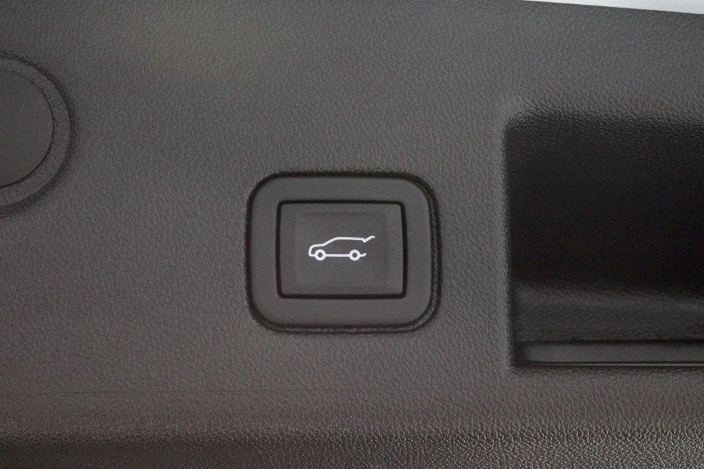 used 2023 Chevrolet Equinox car, priced at $22,306