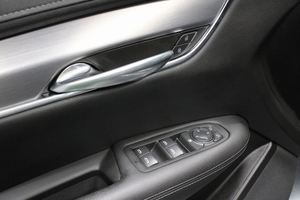 used 2021 Cadillac XT5 car, priced at $24,177