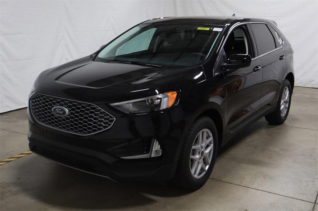 new 2023 Ford Edge car, priced at $36,340