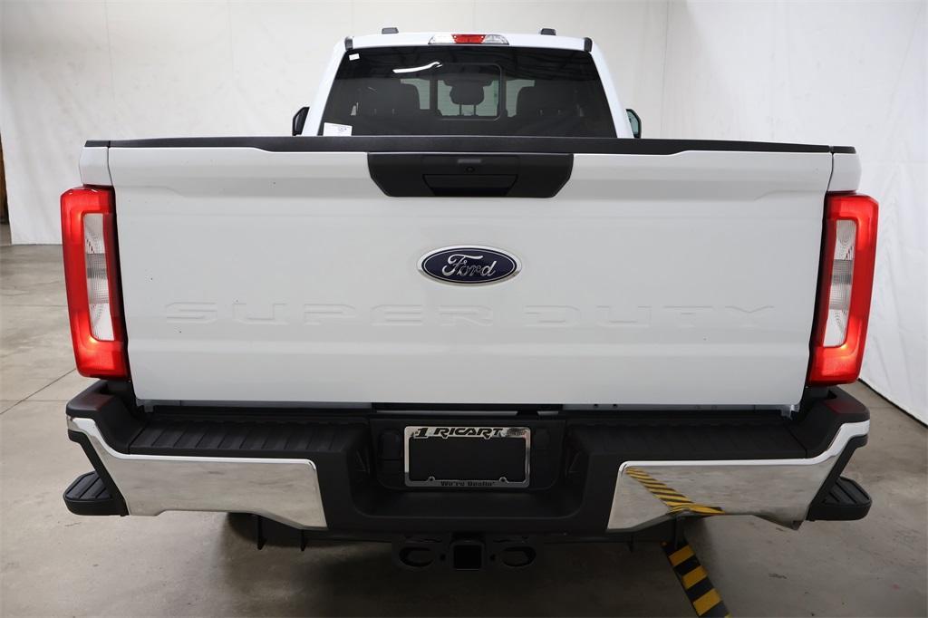new 2025 Ford F-250 car, priced at $54,625