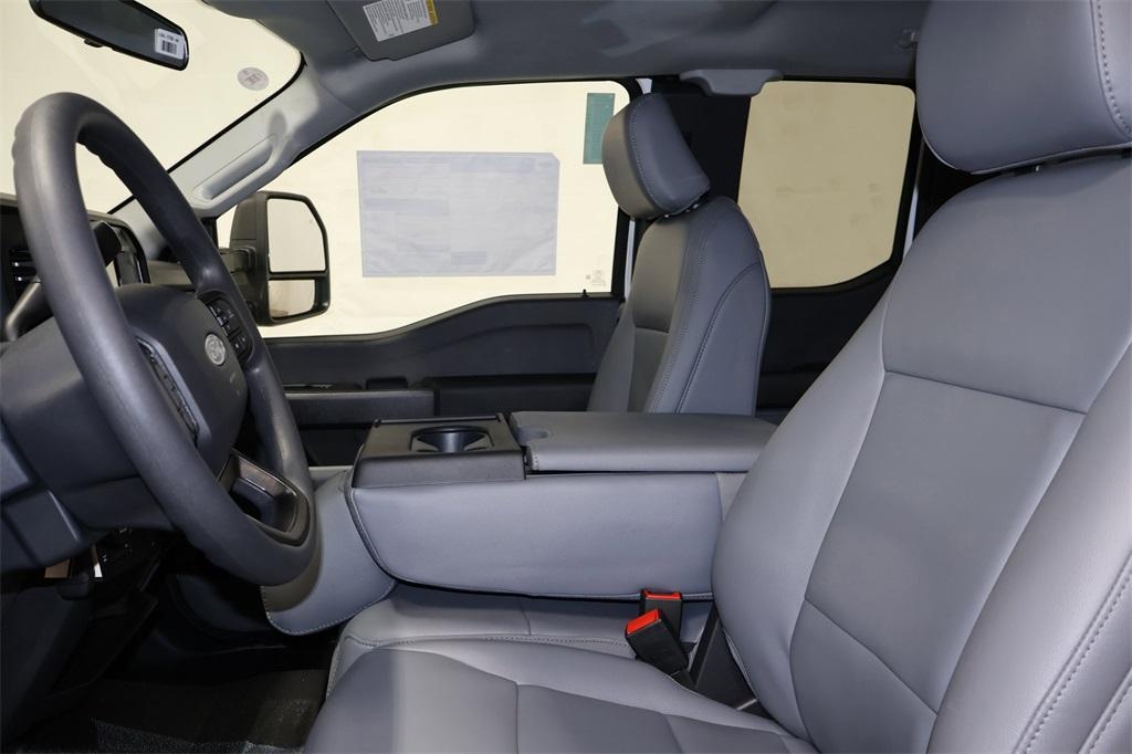 new 2025 Ford F-250 car, priced at $54,625