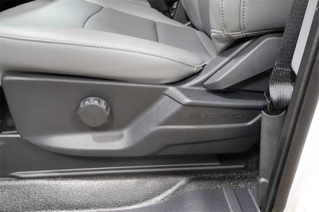 new 2025 Ford F-250 car, priced at $54,625