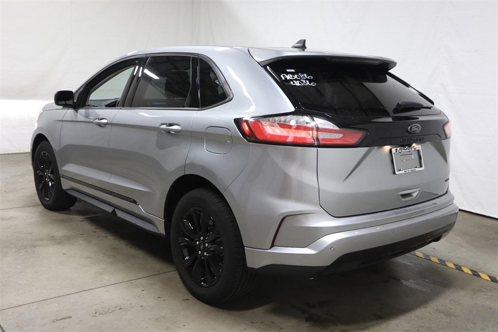new 2024 Ford Edge car, priced at $33,845