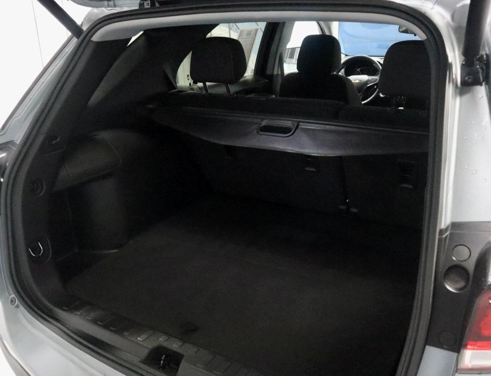 used 2023 Chevrolet Equinox car, priced at $17,955