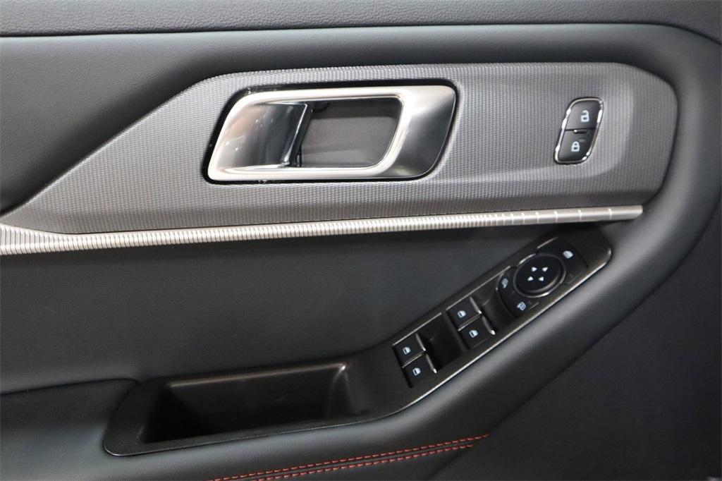 new 2025 Ford Explorer car, priced at $49,105