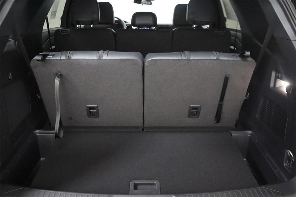 new 2025 Ford Explorer car, priced at $49,105