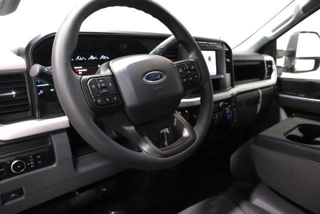 new 2024 Ford F-250 car, priced at $72,302