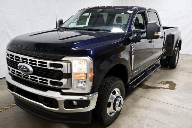 new 2025 Ford F-350 car, priced at $72,300