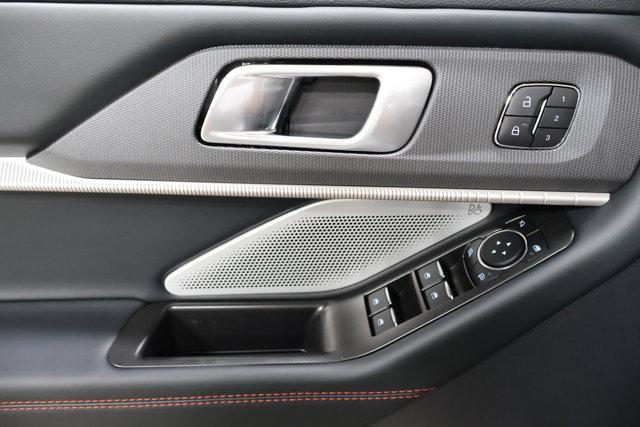 new 2025 Ford Explorer car, priced at $61,340