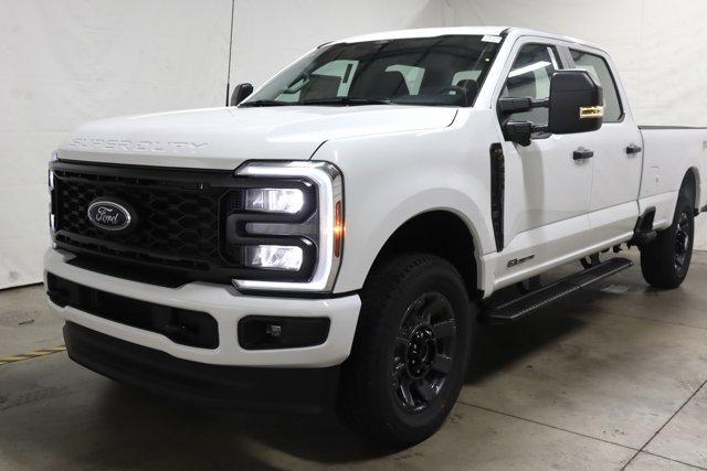 new 2024 Ford F-350 car, priced at $67,699