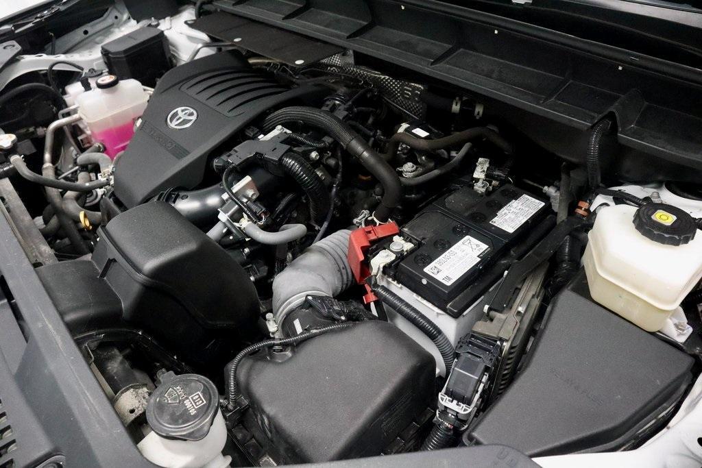 used 2023 Toyota Highlander car, priced at $31,979