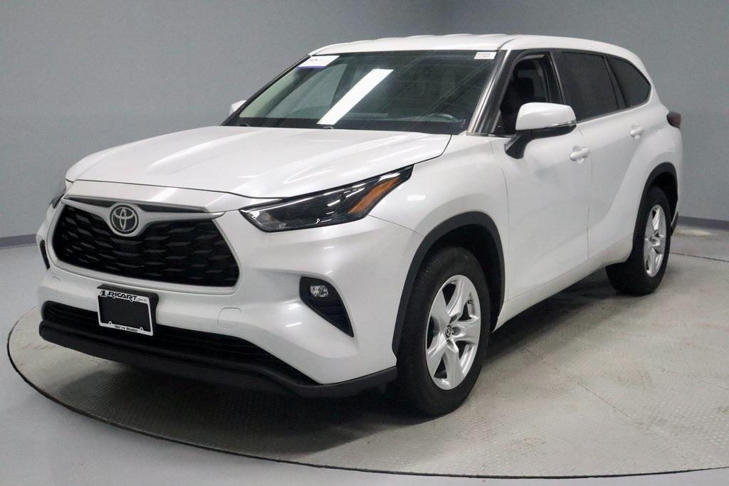used 2023 Toyota Highlander car, priced at $31,979