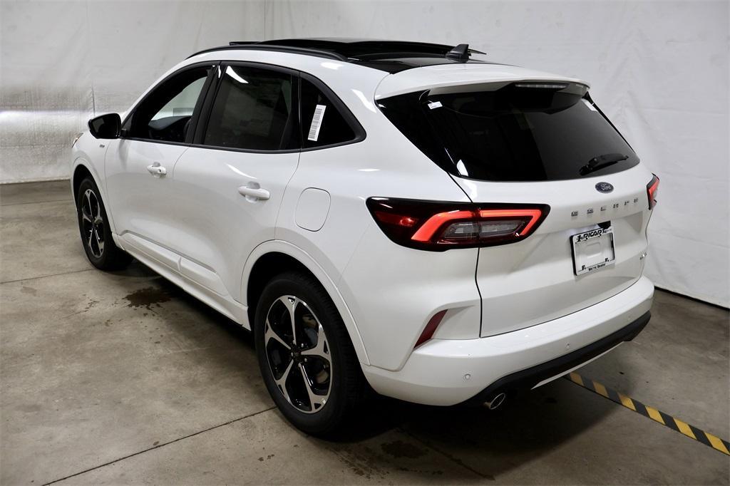 new 2025 Ford Escape car, priced at $38,800