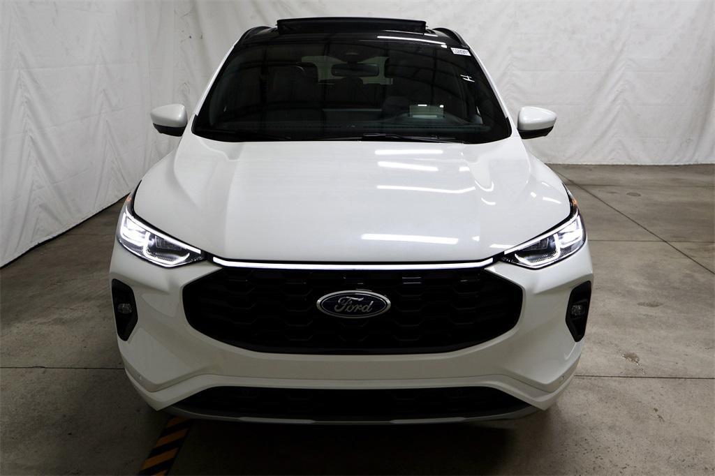 new 2025 Ford Escape car, priced at $38,800