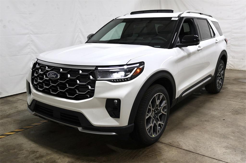 new 2025 Ford Explorer car, priced at $61,705