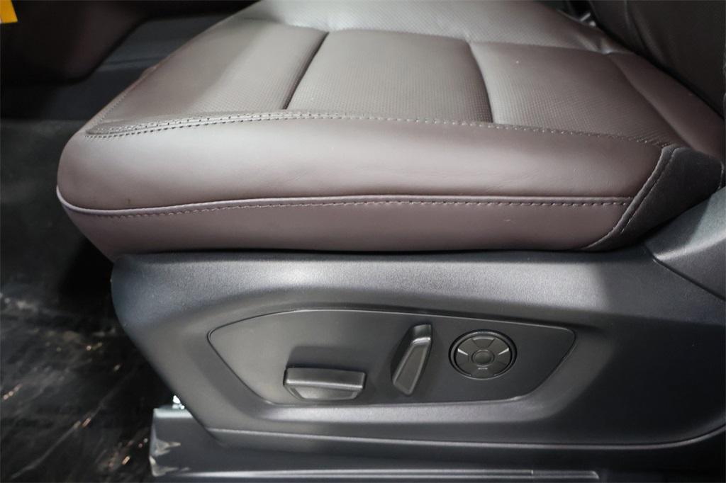 new 2025 Ford Explorer car, priced at $61,705