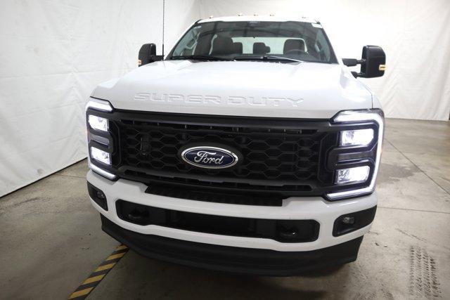 new 2024 Ford F-350 car, priced at $64,288