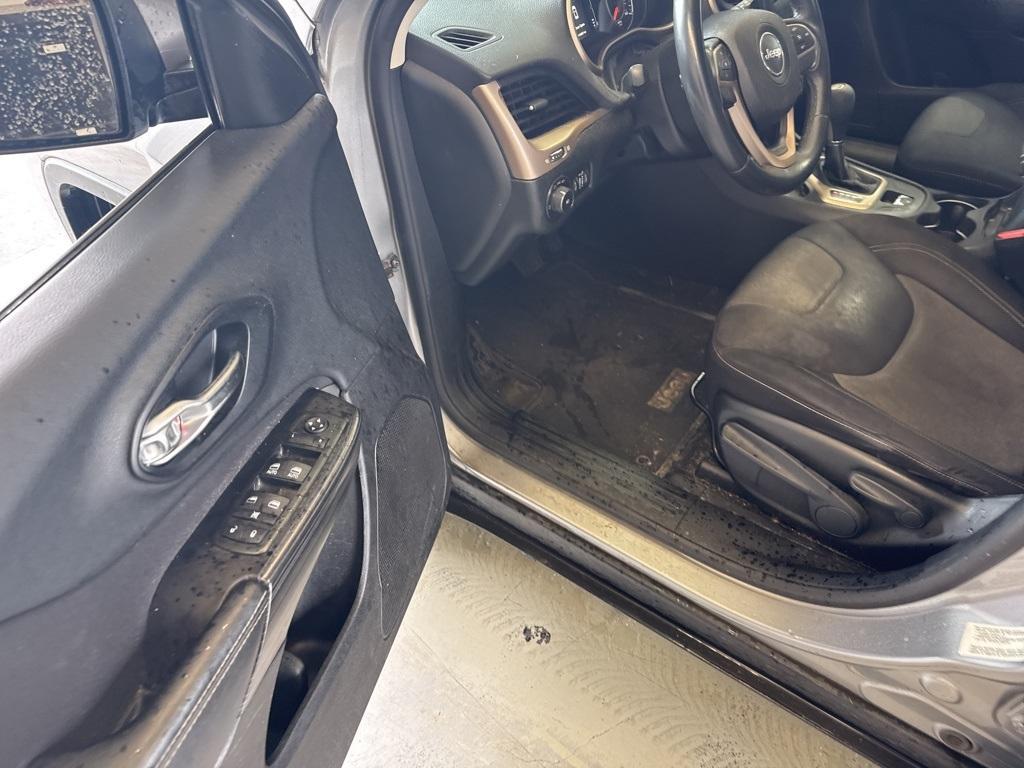 used 2014 Jeep Cherokee car, priced at $8,638