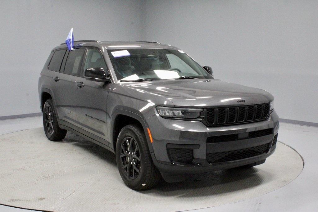 used 2024 Jeep Grand Cherokee L car, priced at $33,884