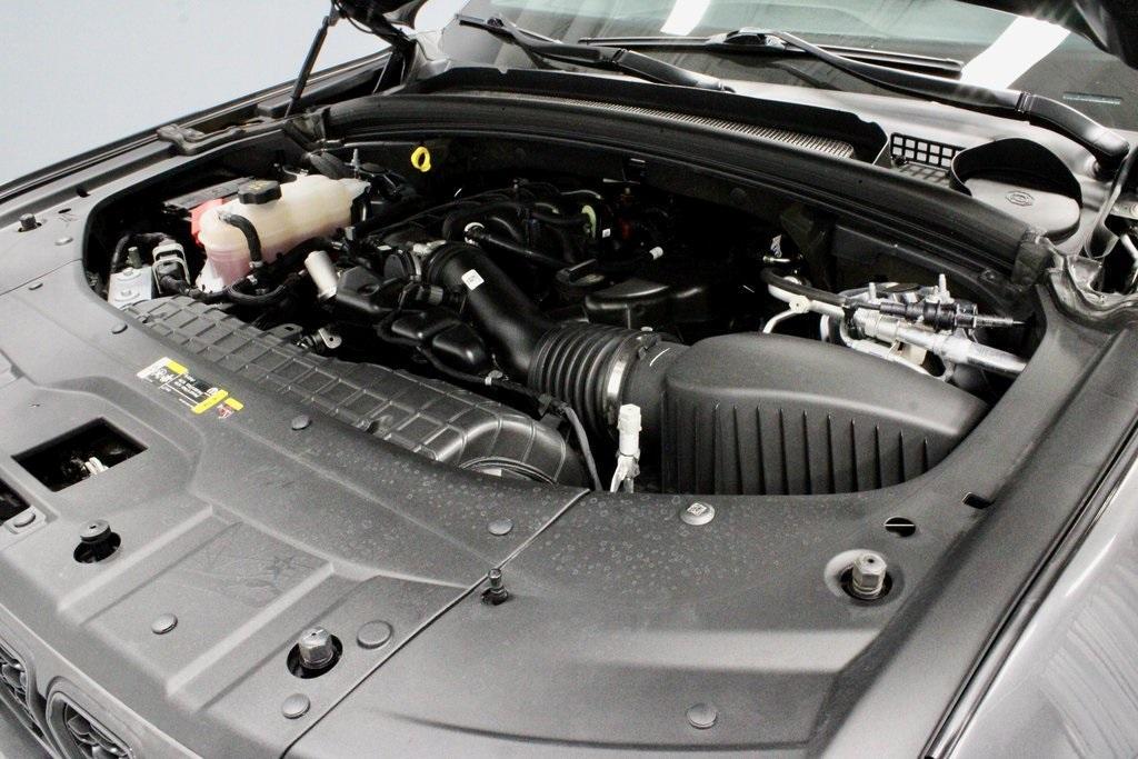 used 2024 Jeep Grand Cherokee L car, priced at $33,884
